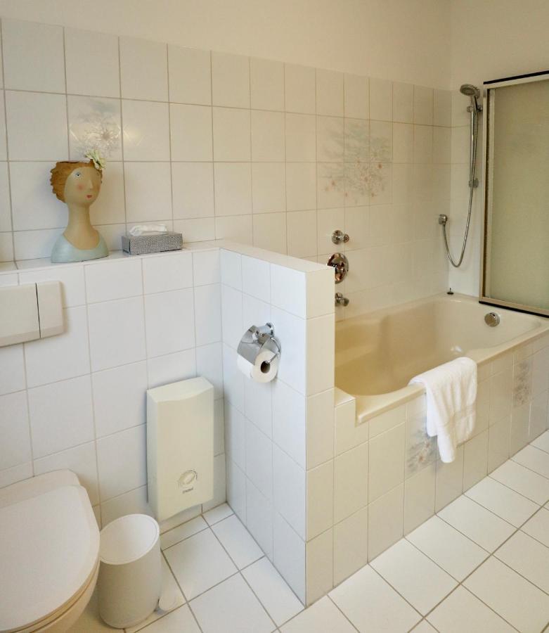 Boho Apartment: Netflix + Balcony + Bathtub Essen Exterior foto