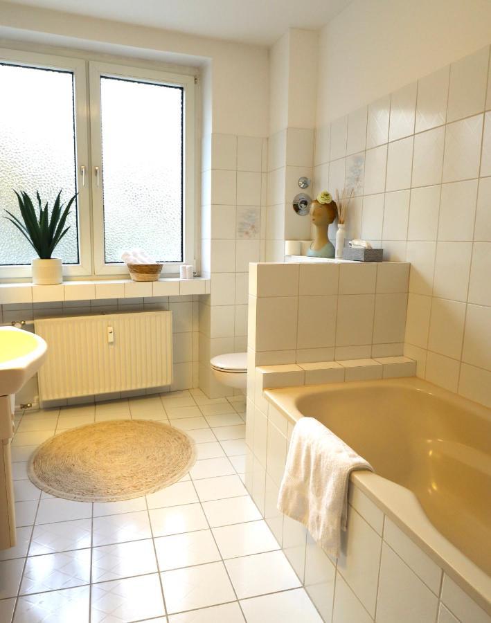 Boho Apartment: Netflix + Balcony + Bathtub Essen Exterior foto
